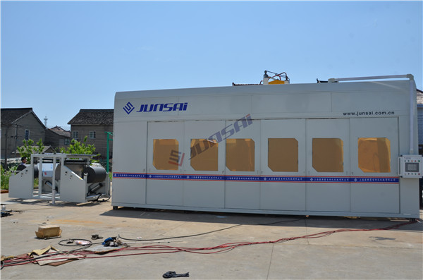 想看吸塑裁切一体机？来骏精赛雅式展！