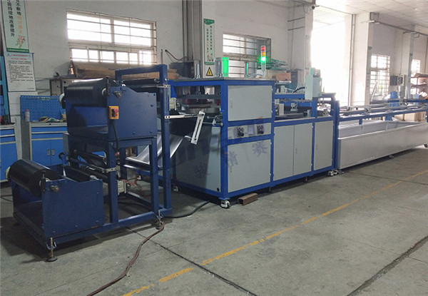 地热膜全自动<a href=http://m.p69ly6.cn/ target=_blank class=infotextkey>热合机</a>